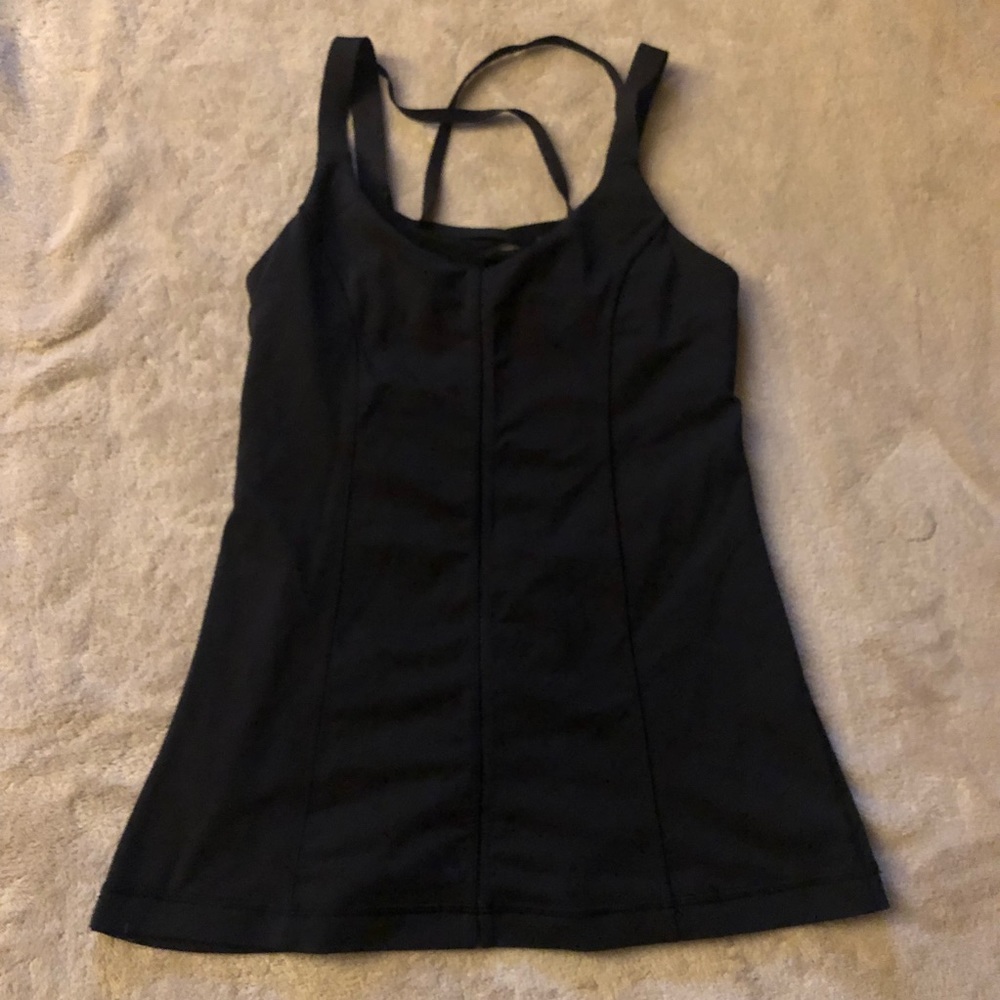 Lululemon workout top size 4 black.